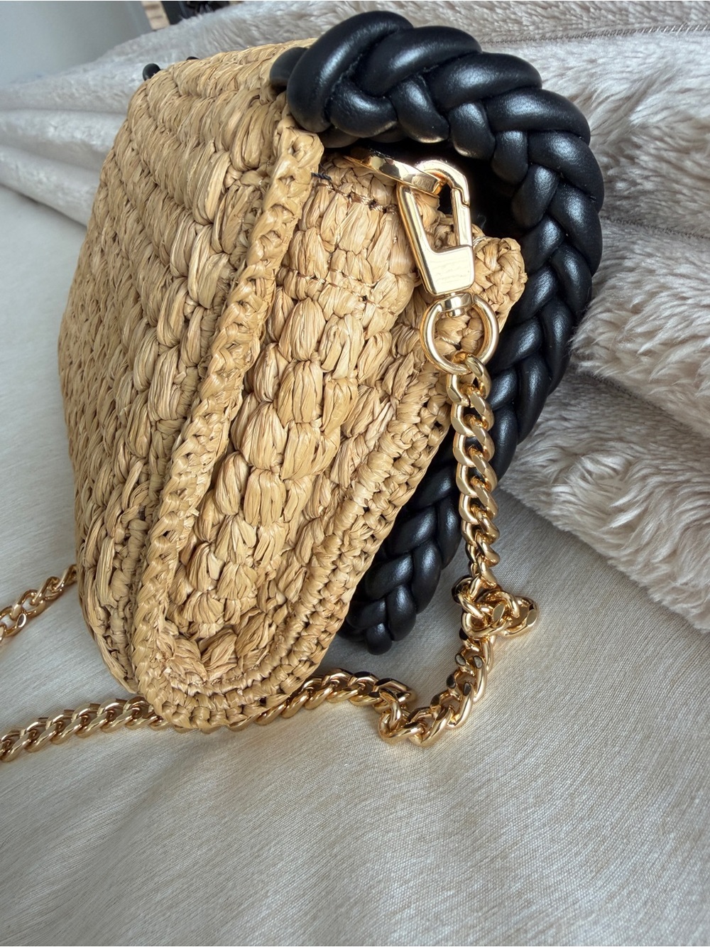 Tory Burch Tan Woven Crossbody with Black Trim and Gold Chain - Picture 8 of 8